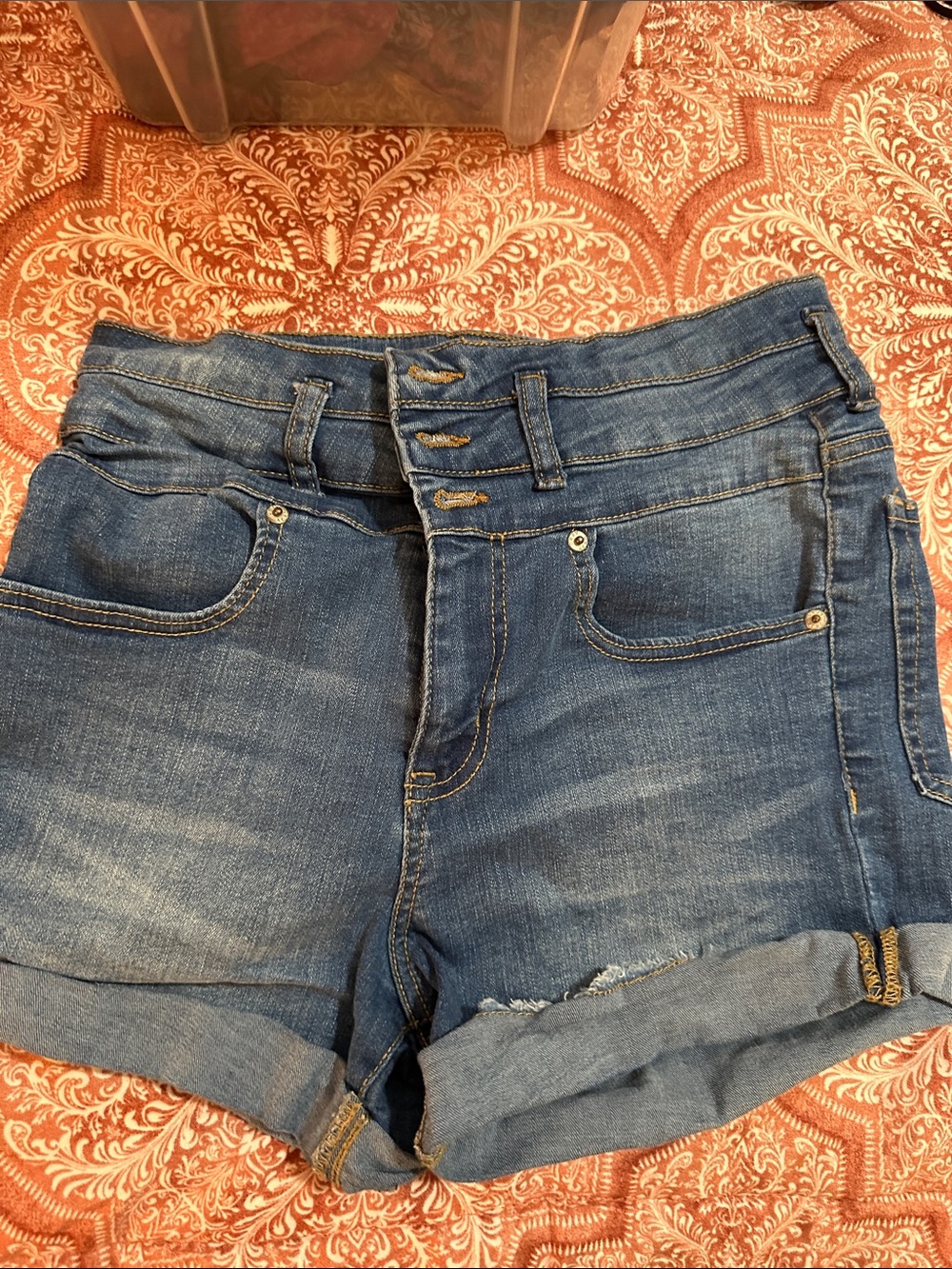 High-Waist Denim Rolled Hem Shorts - Blue